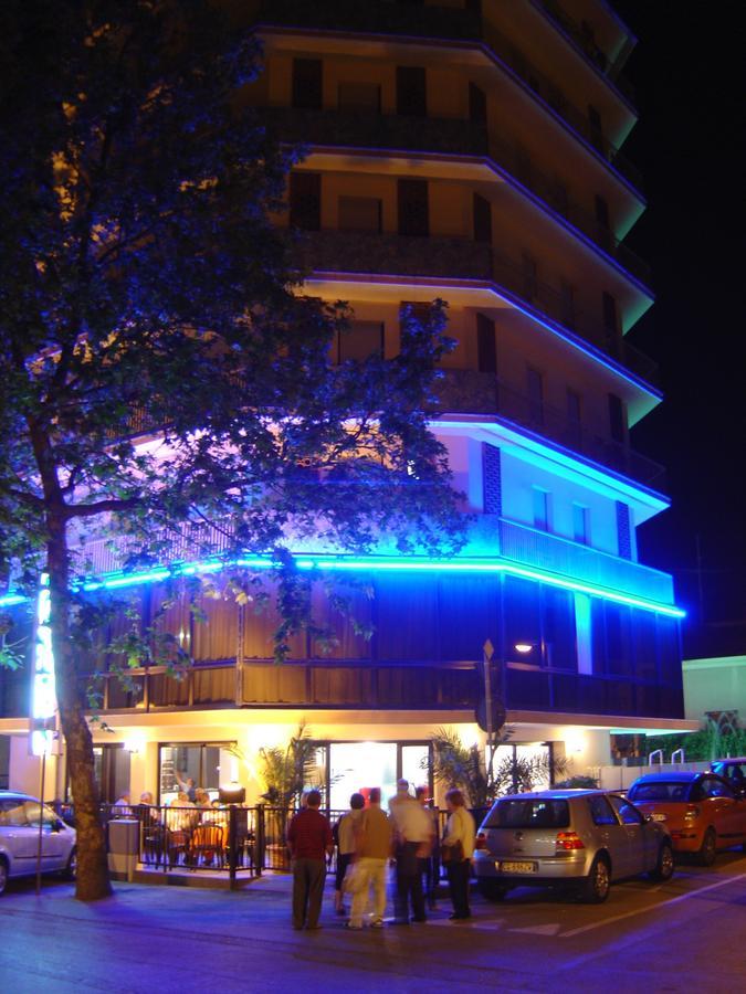 Hotel Gambrinus Rimini Exterior foto